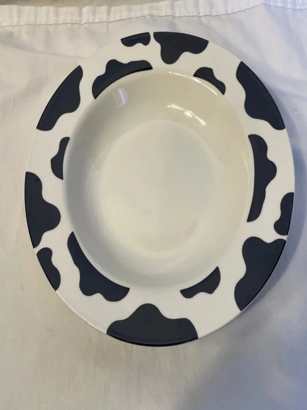 Spotted Cow Print Rim Soup Pasta Bowls 8.5